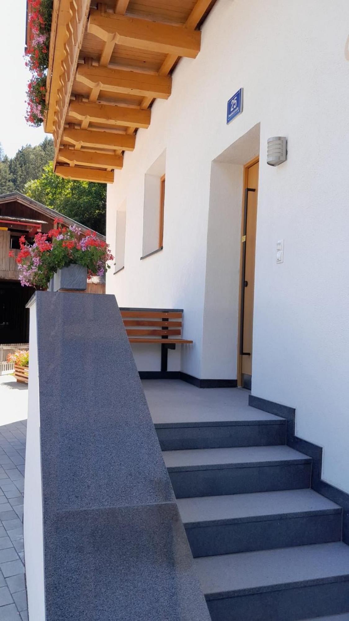Apart Schlatter Prutz Exterior photo